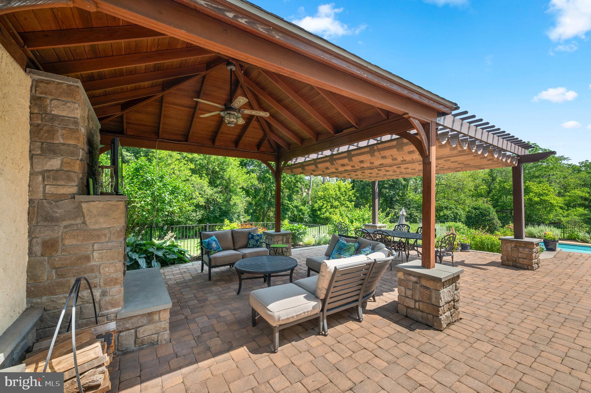 APRIL HILL - Residential