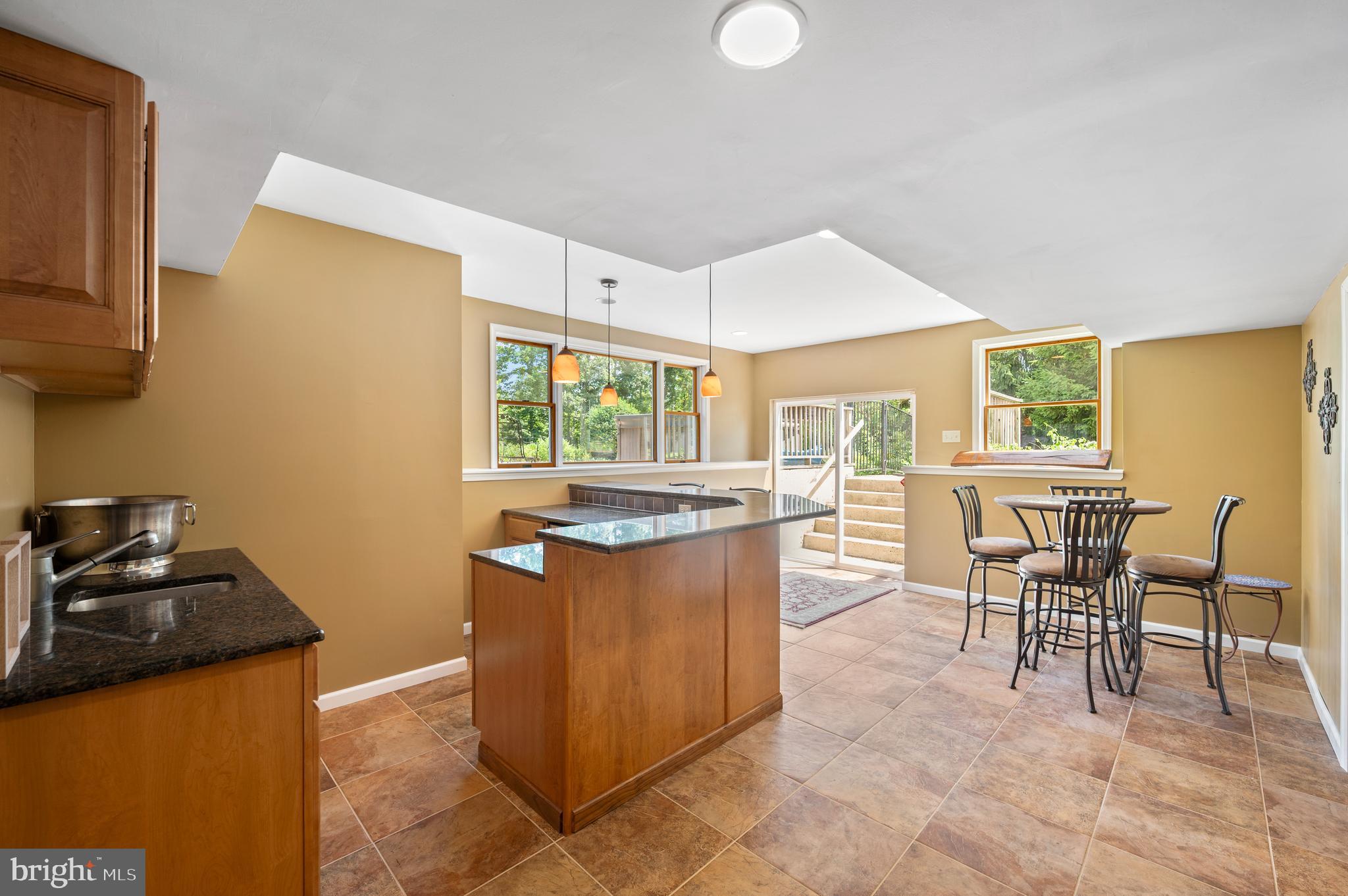 APRIL HILL - Residential