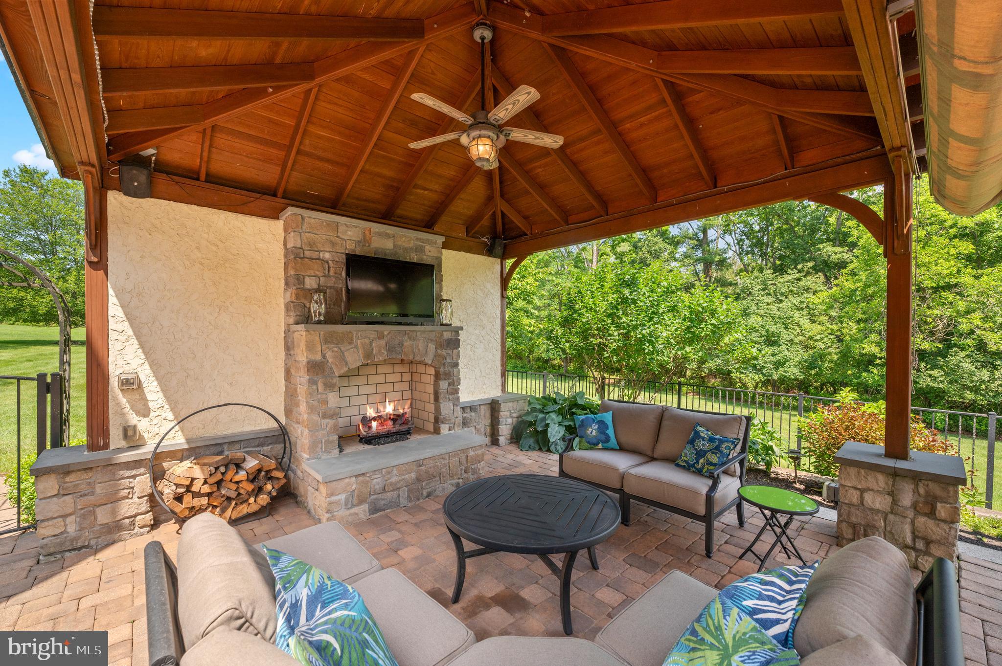 APRIL HILL - Residential