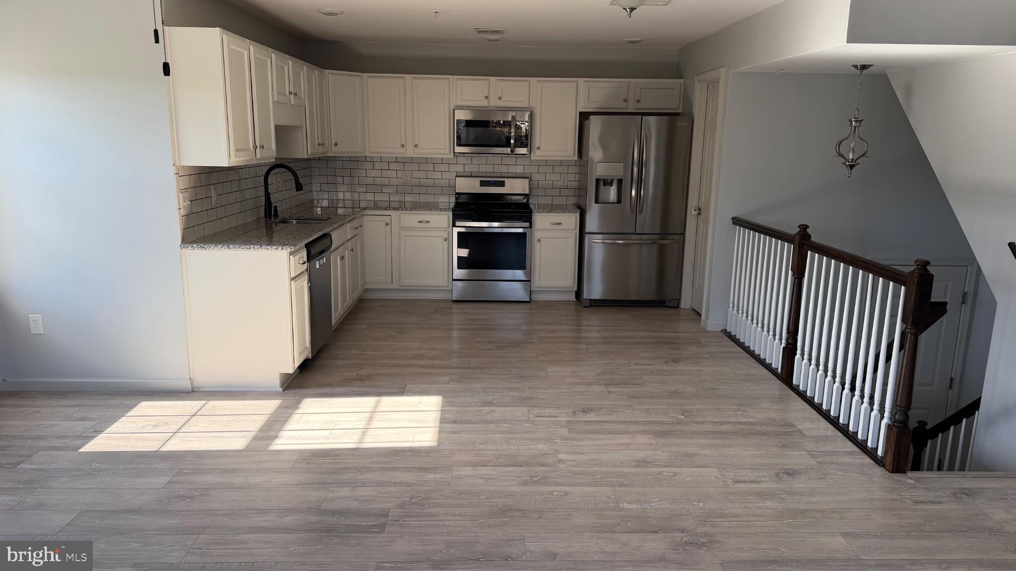 3059 GOSHEN DRIVE