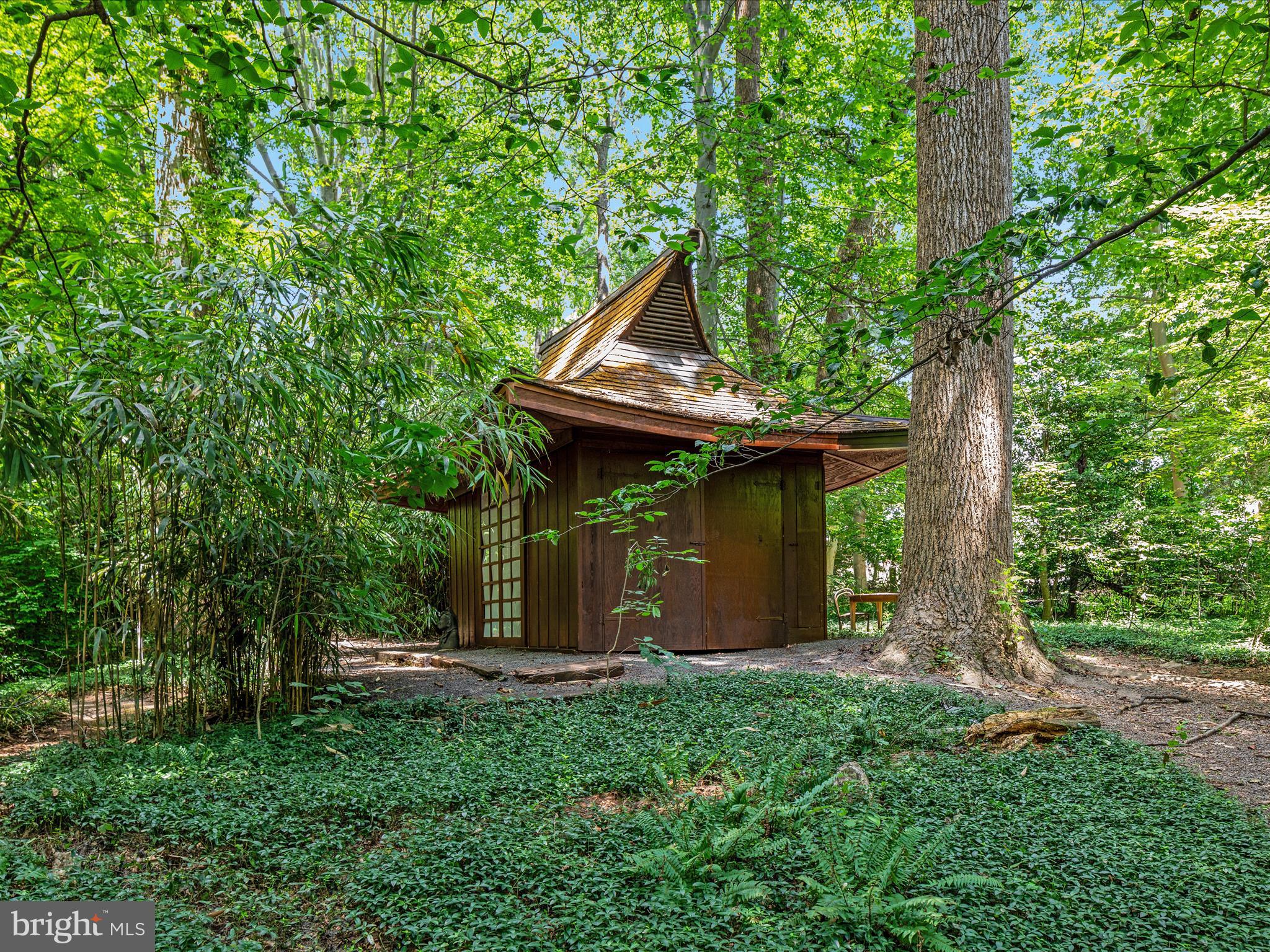 EDGELEA - Residential