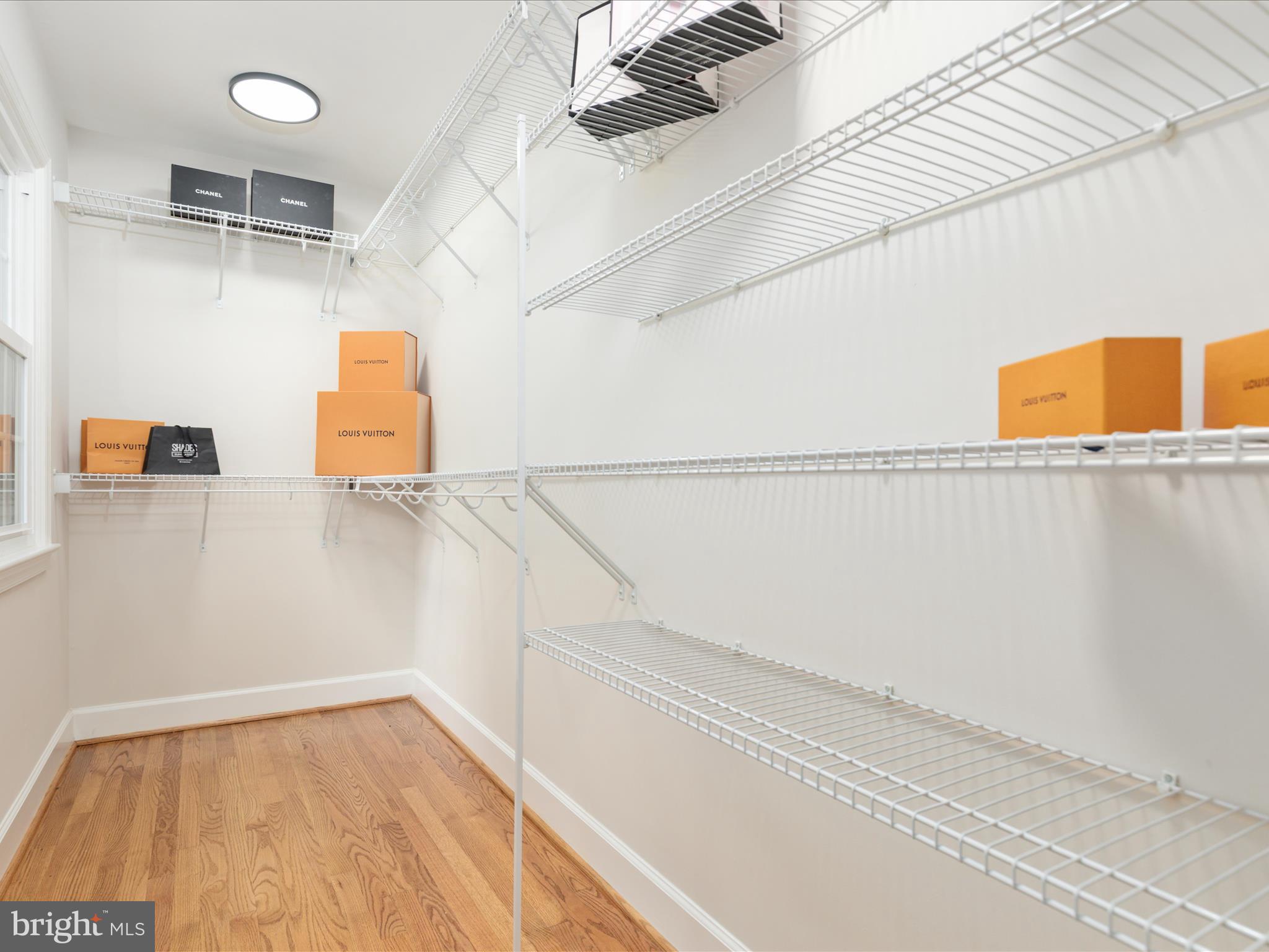 EDGELEA - Residential