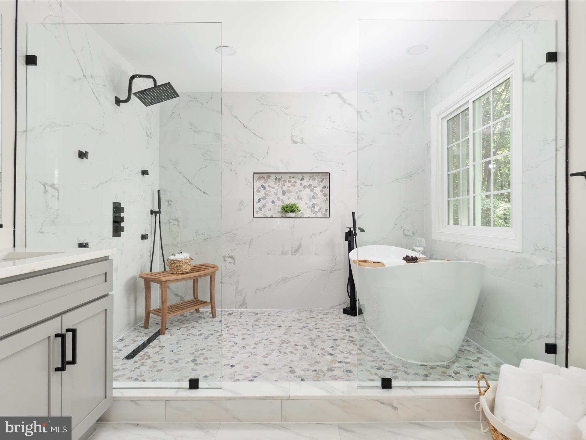 EDGELEA - Residential