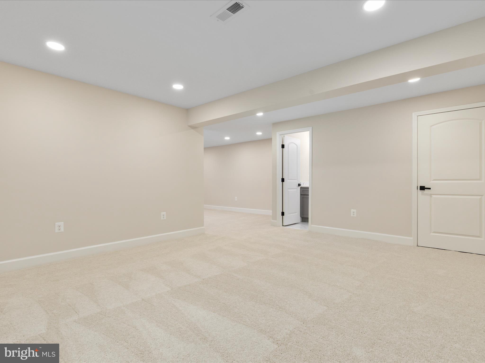 EDGELEA - Residential