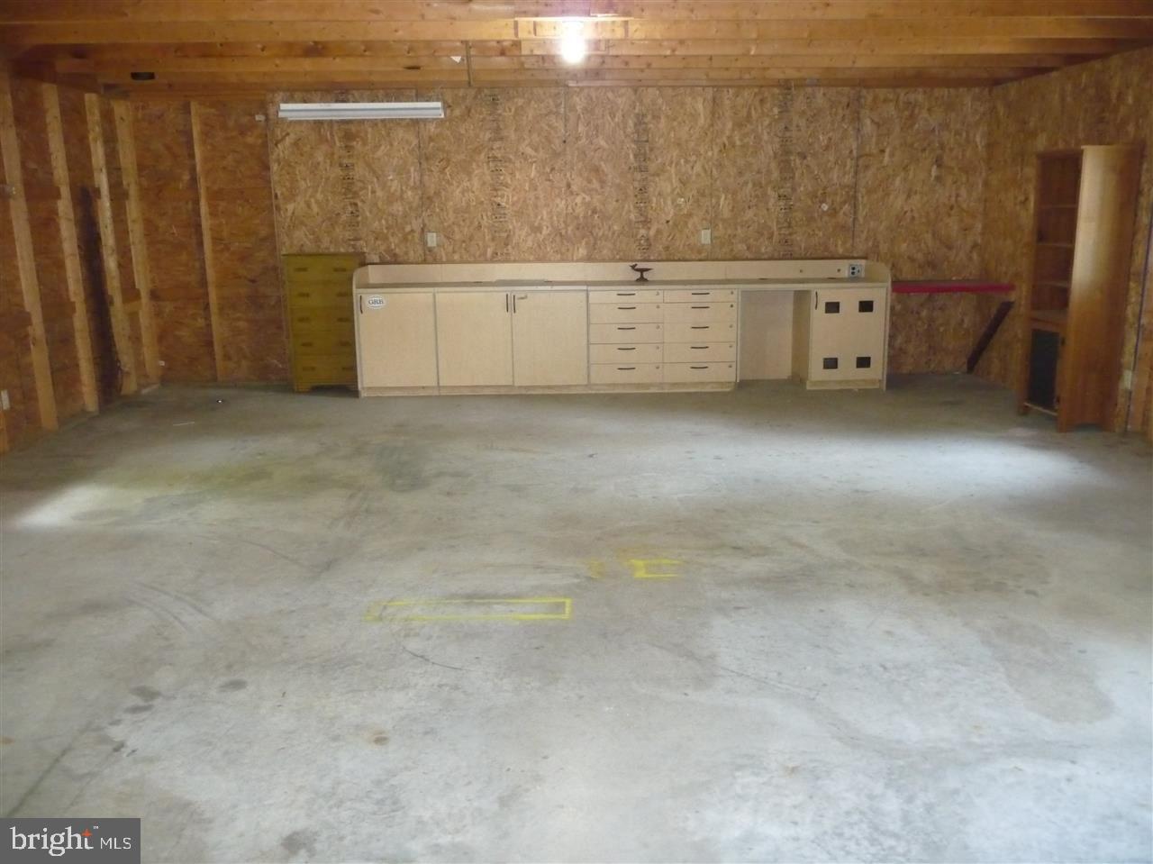 PLEASANT VALLEY GOLF COURSE - Residential