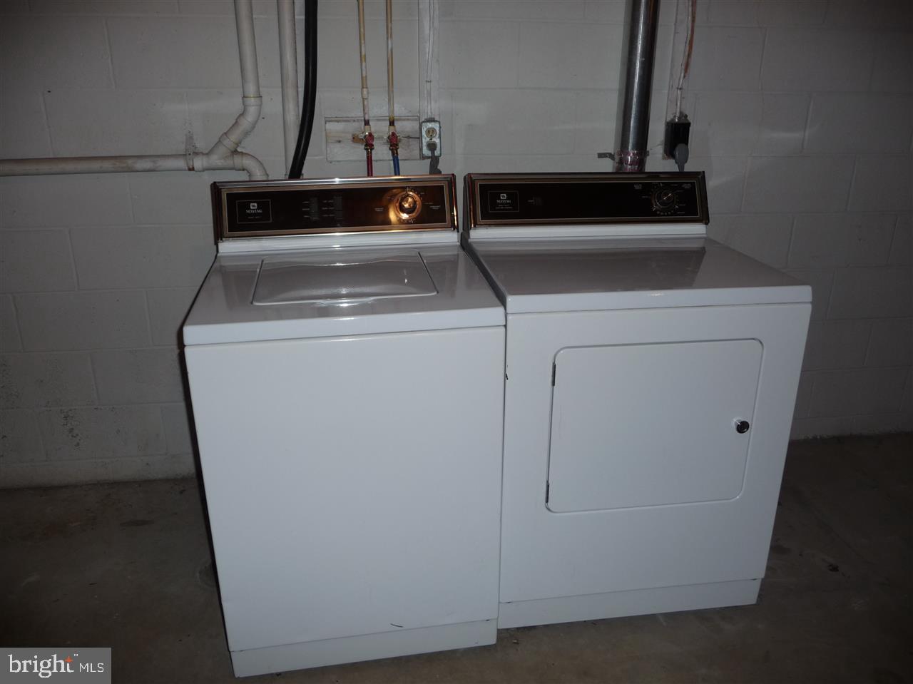 PLEASANT VALLEY GOLF COURSE - Residential