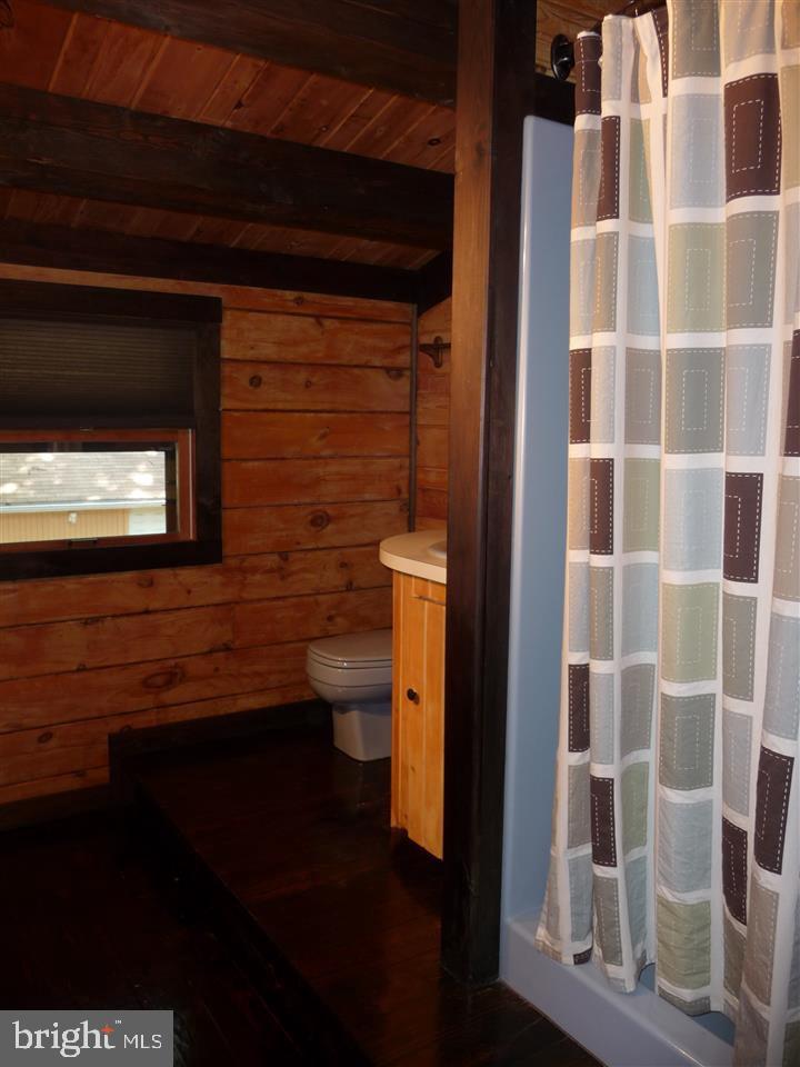 PLEASANT VALLEY GOLF COURSE - Residential