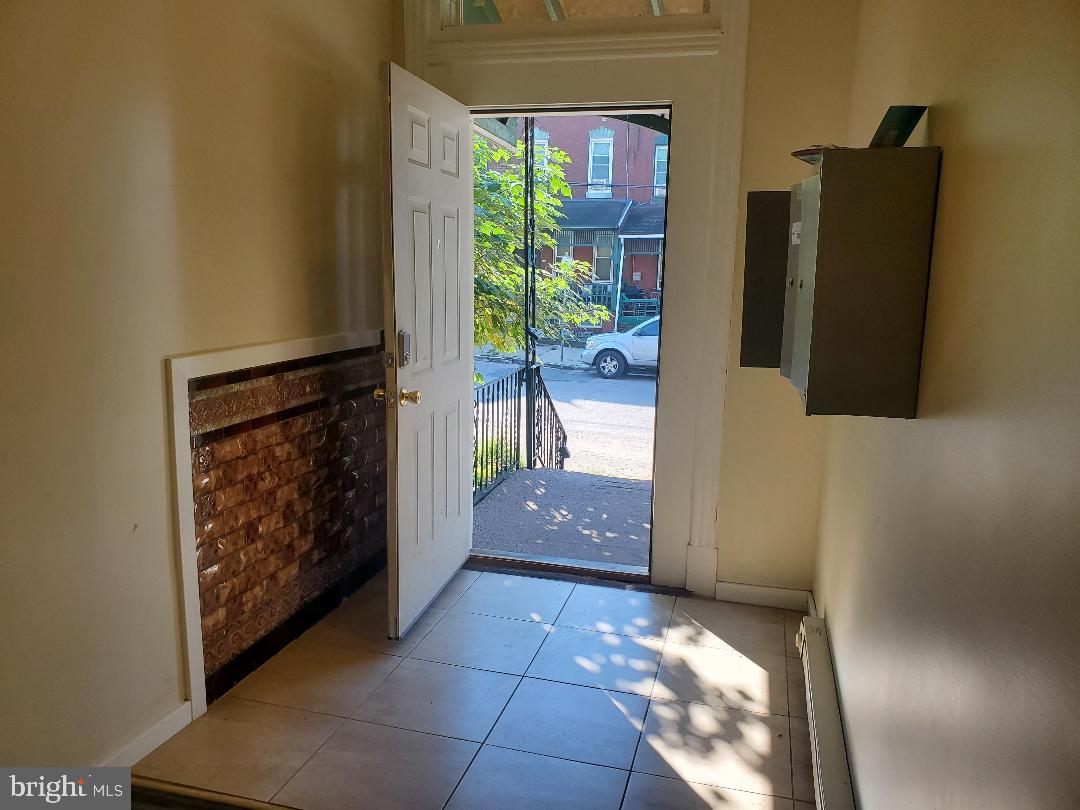 MANTUA - Residential Lease