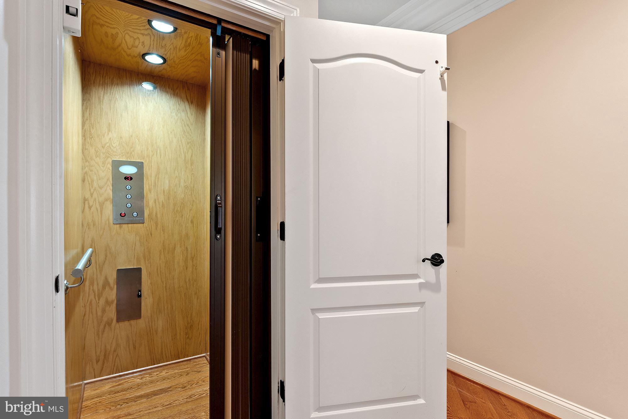 PARK MEADOWS - Residential