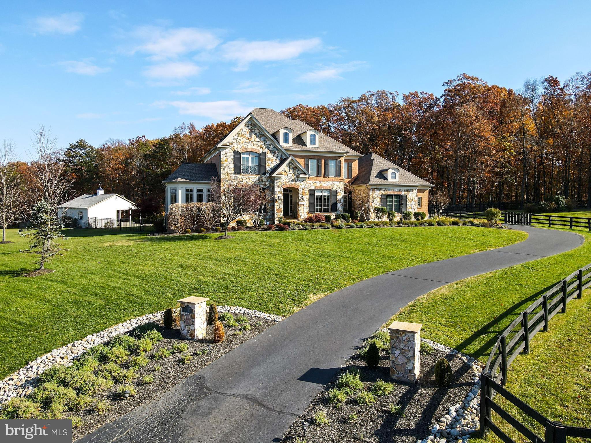 PARK MEADOWS - Residential