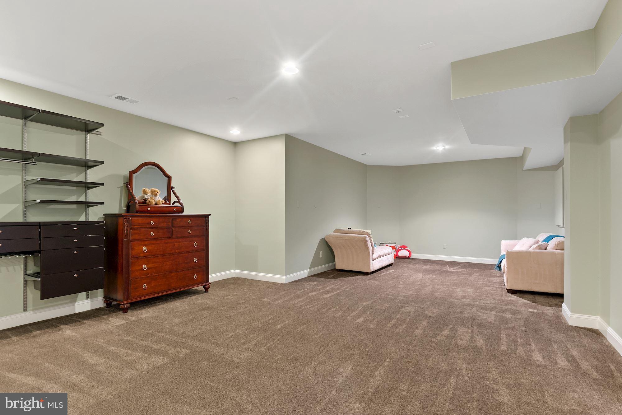 PARK MEADOWS - Residential