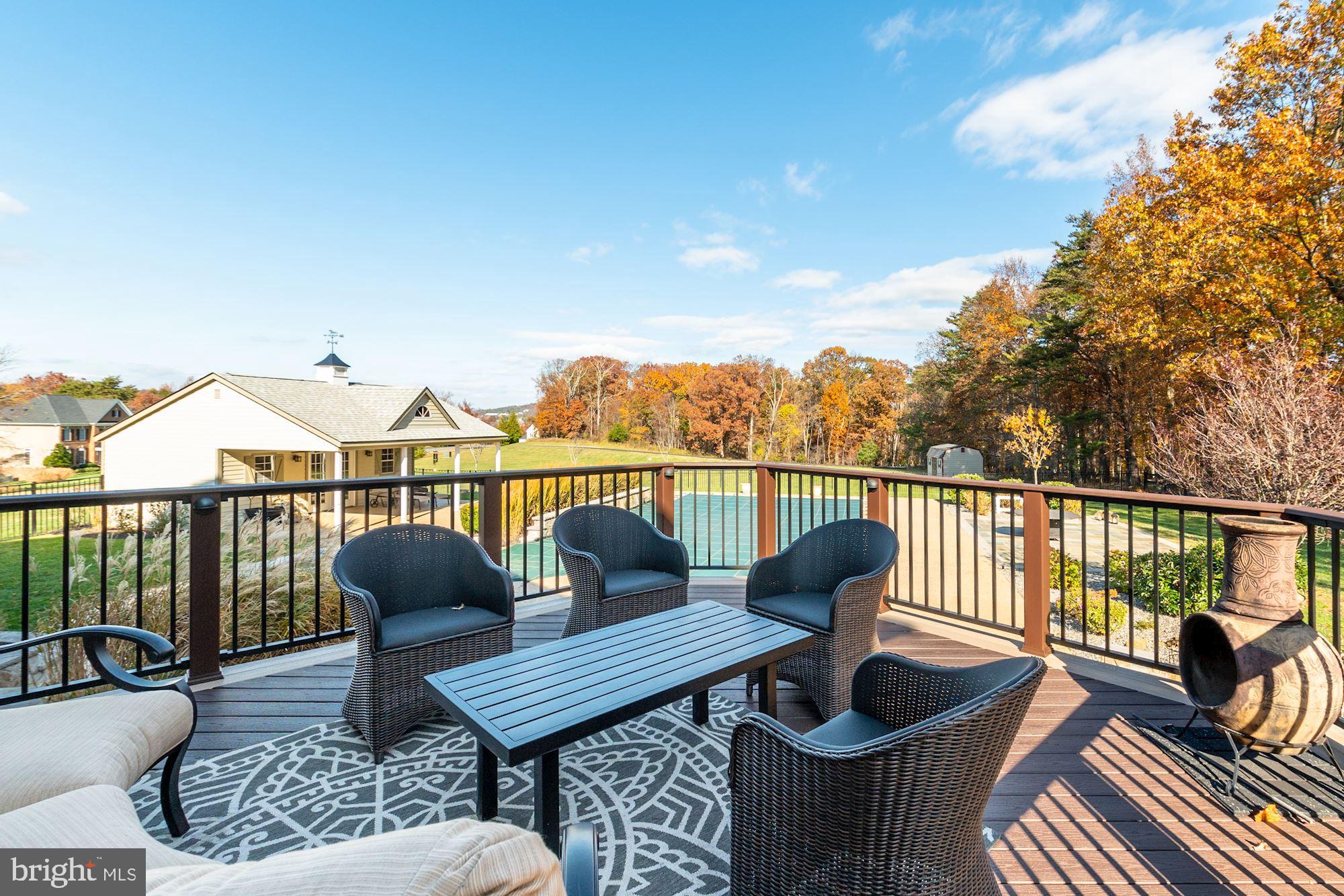 PARK MEADOWS - Residential