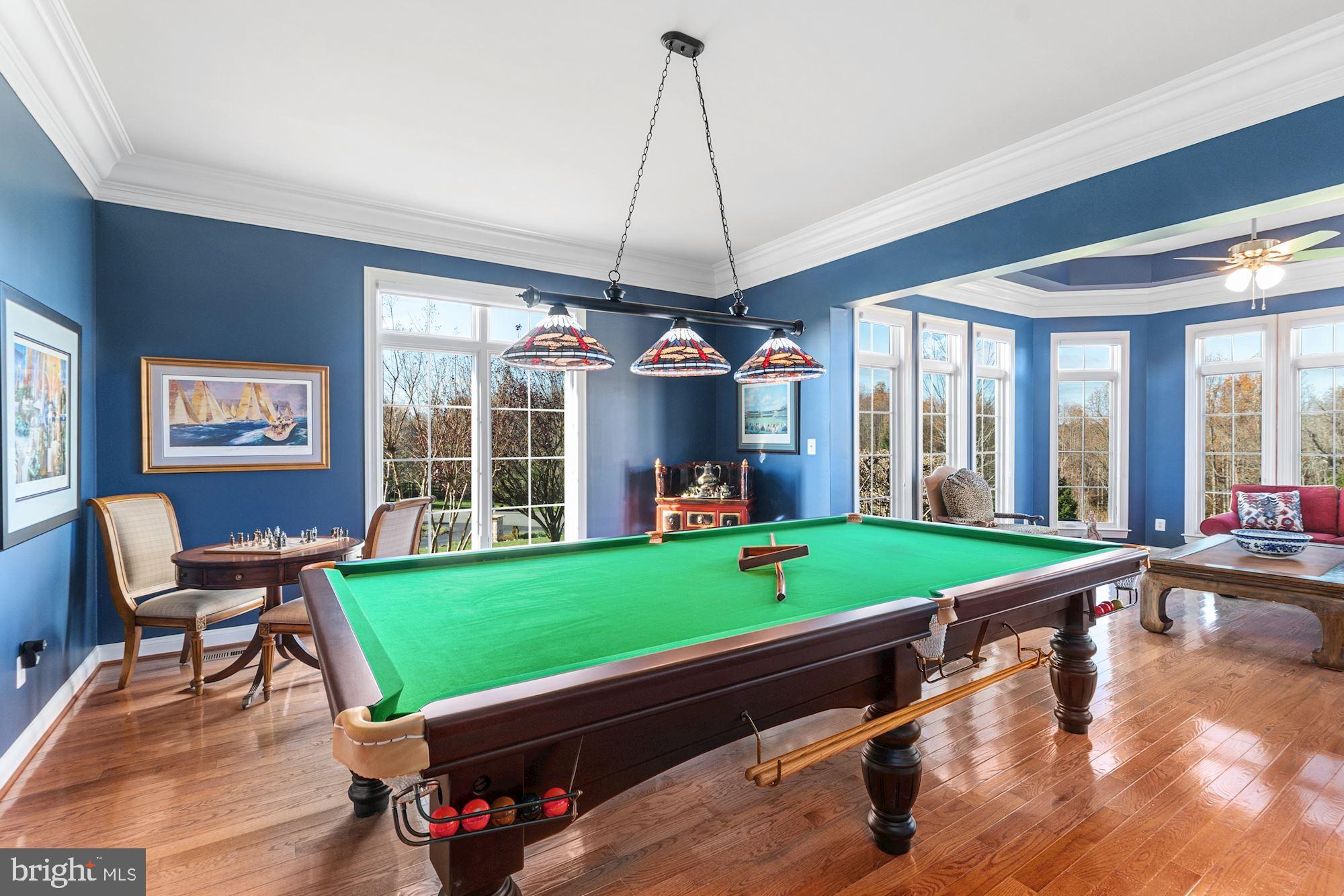 PARK MEADOWS - Residential