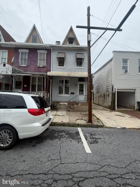 Townhouse For Sale - 543 Windsor Street<br/> READING, PA 19601