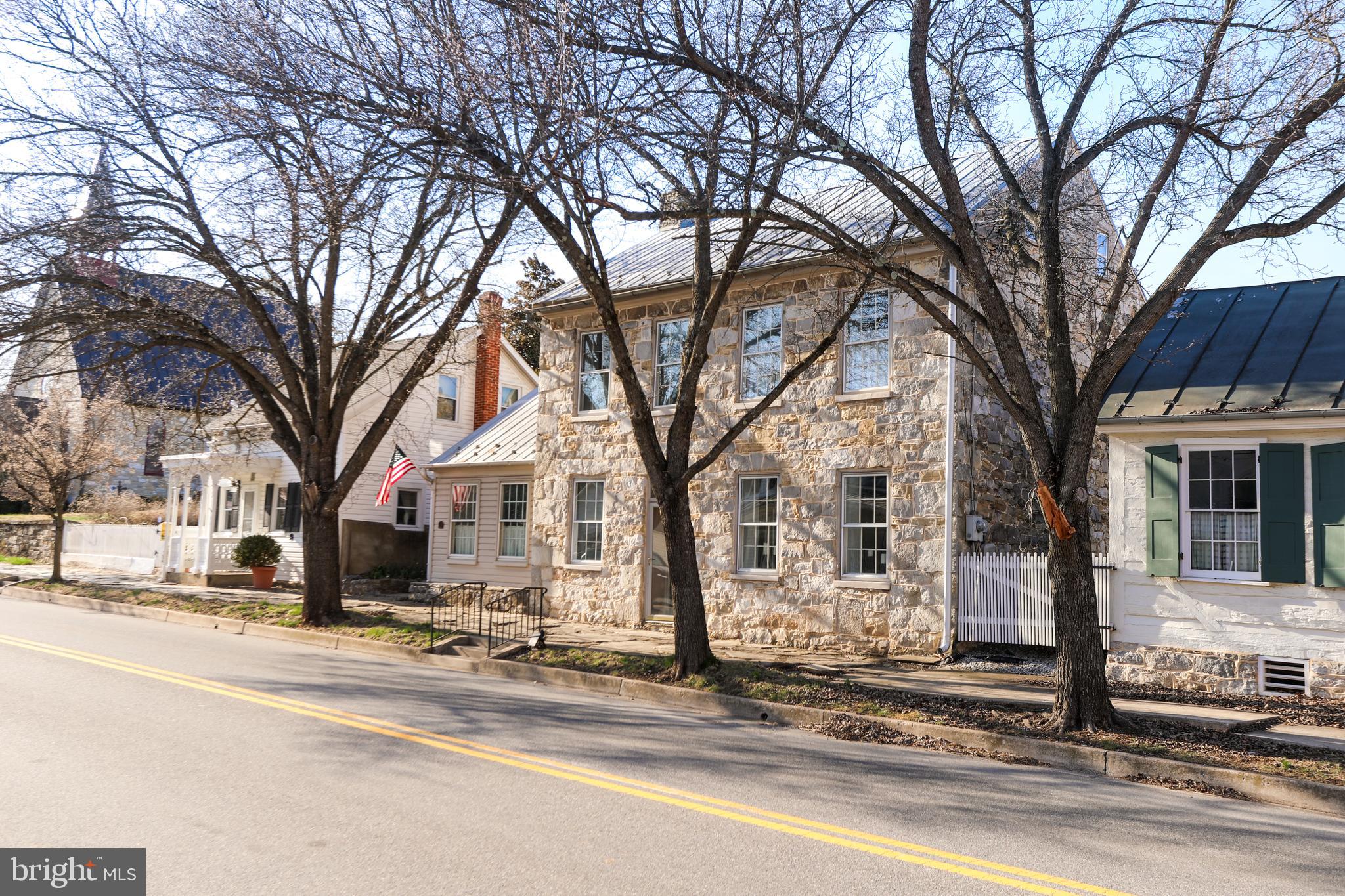 SHARPSBURG - Residential