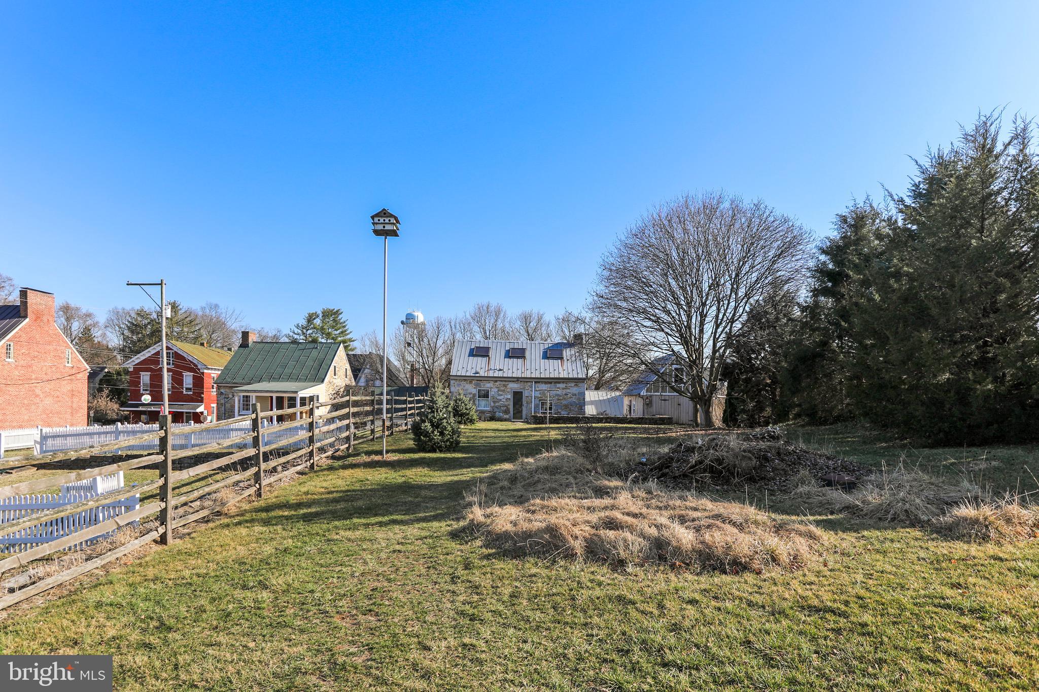 SHARPSBURG - Residential