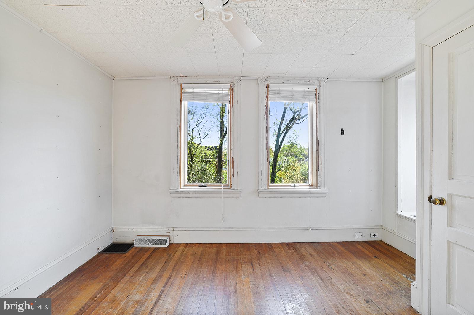 TANNERIE WOODS - Residential