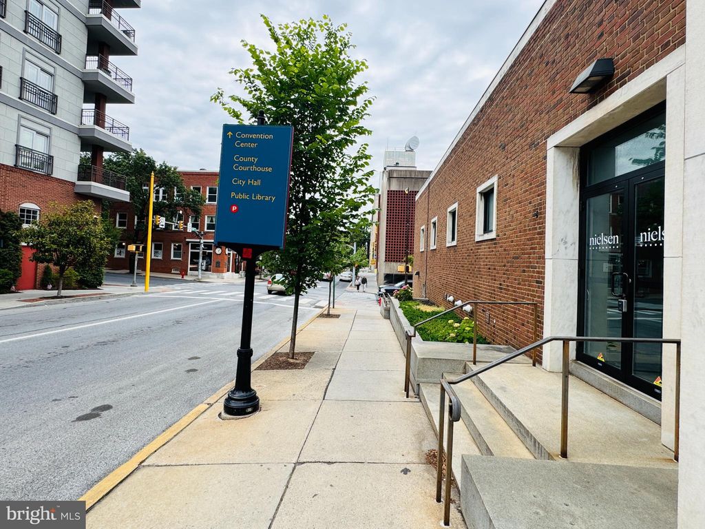 Photo of 39 E Chestnut Street, LANCASTER, PA 17602 (MLS # PALA2086866)