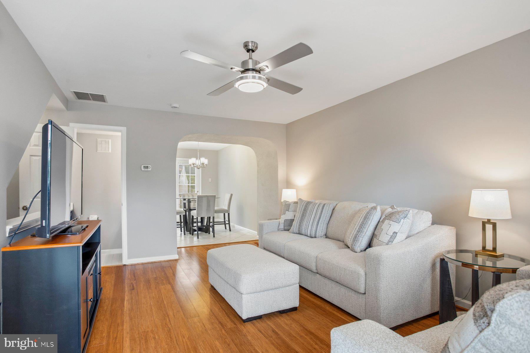 1736 TIGER LILY CIRCLE
