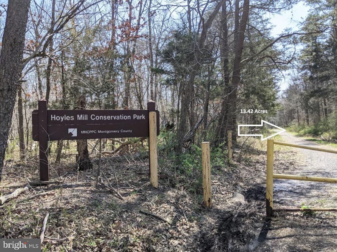 DARNESTOWN OUTSIDE - Land