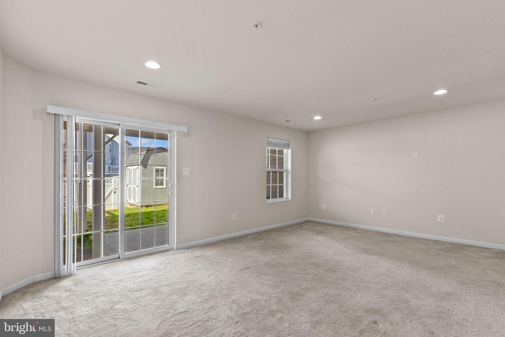 GLENEAGLES SOUTH - Residential Lease