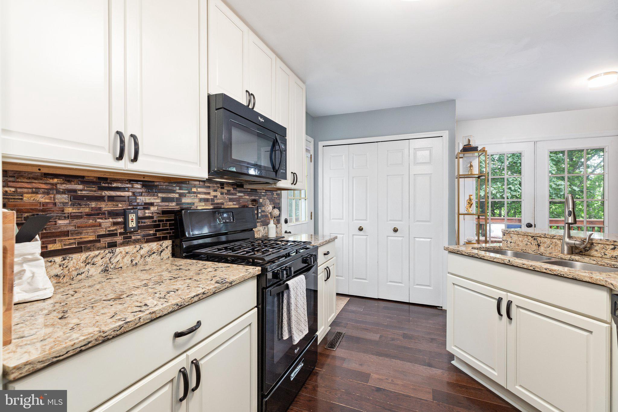 STONE MILL - Residential Lease