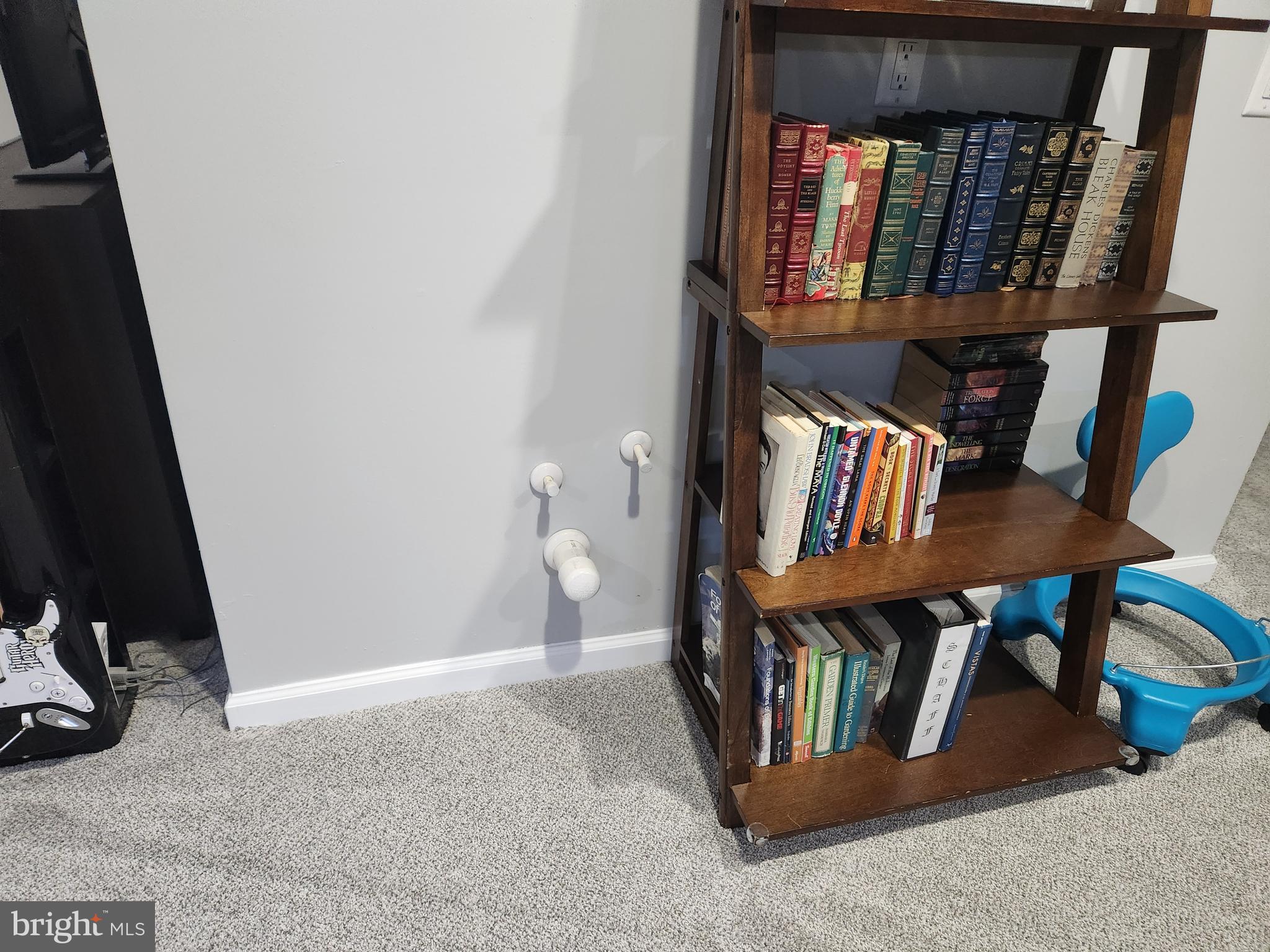 FREEDOM MANOR - Residential