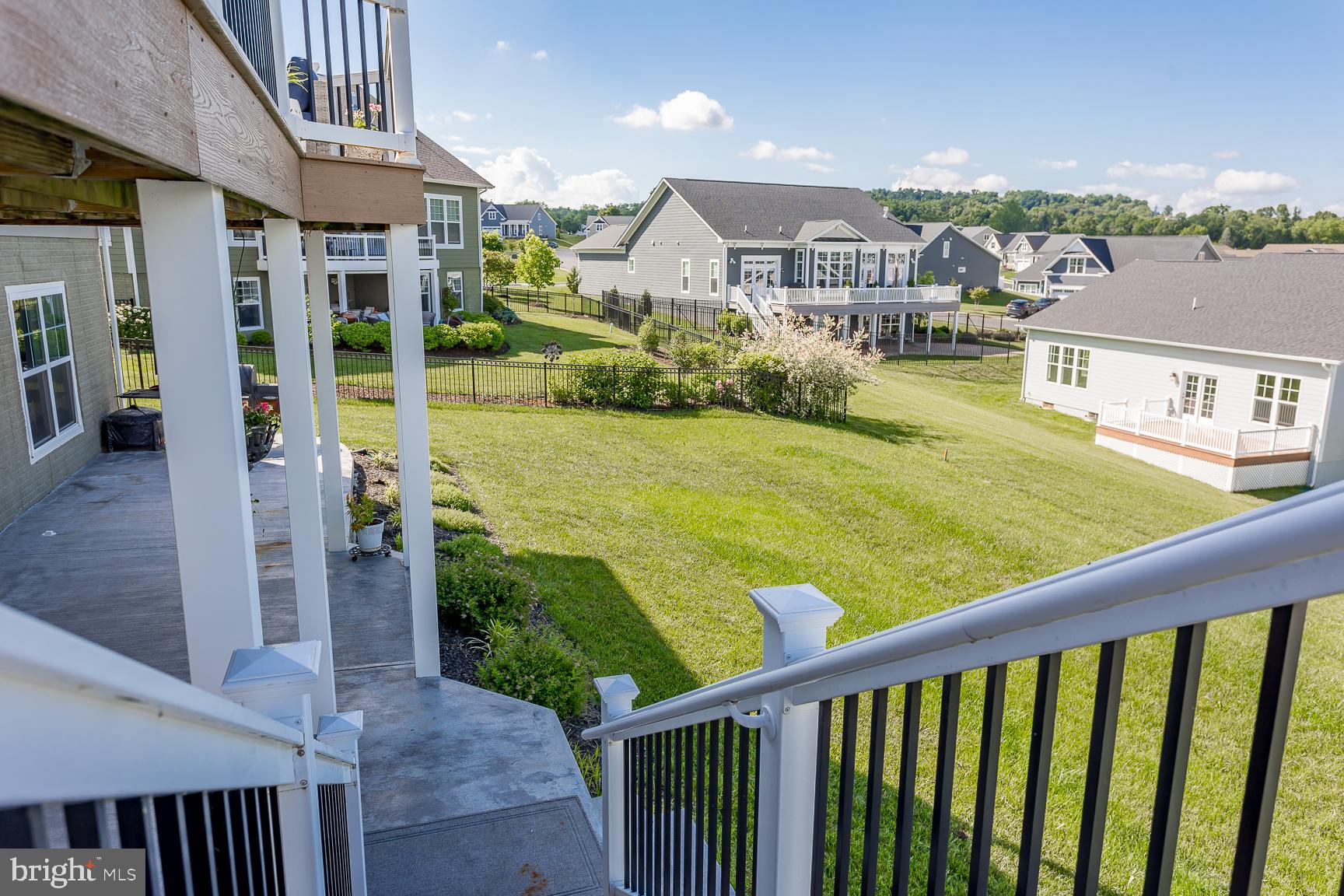 PRESTON LAKE - Residential