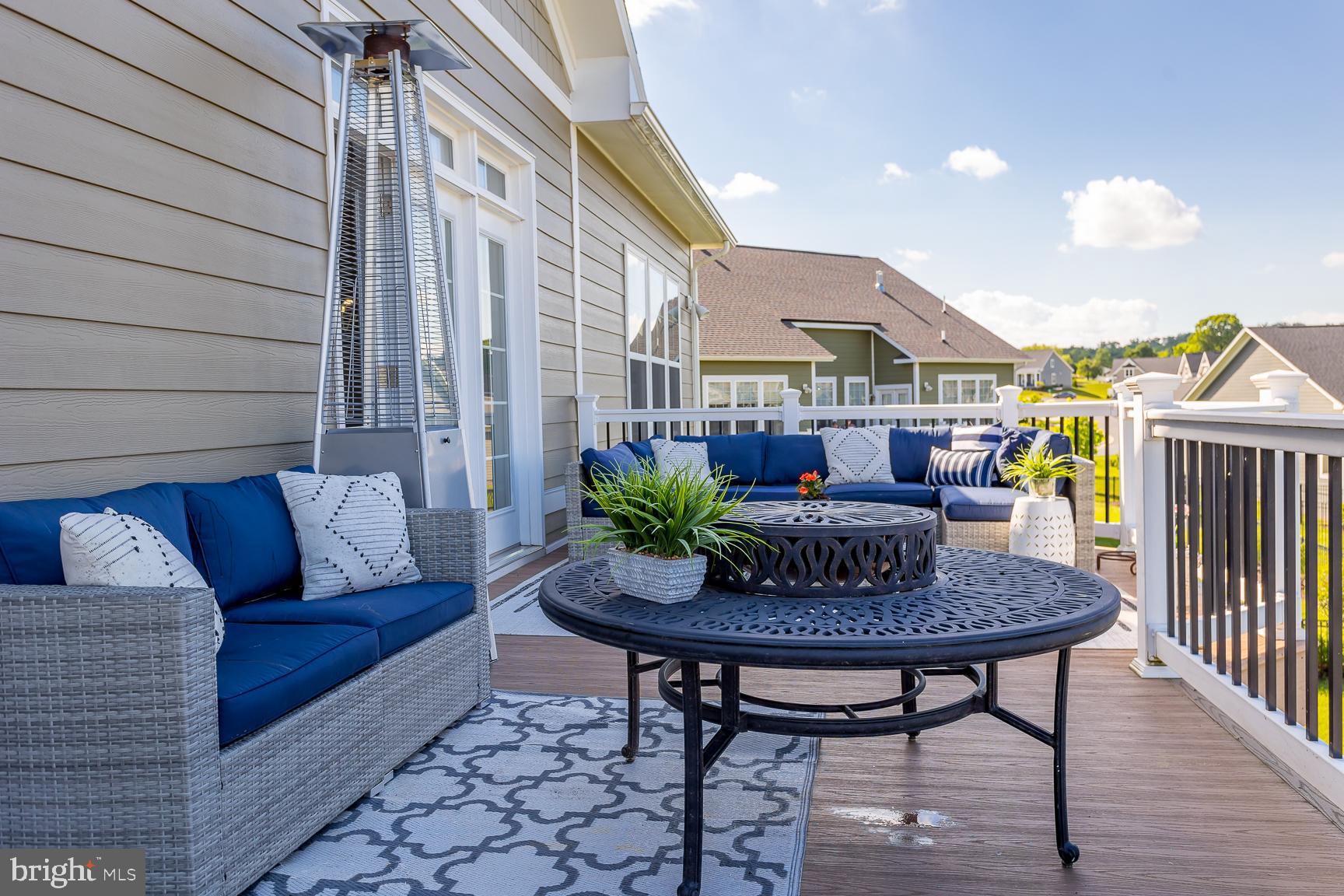 PRESTON LAKE - Residential