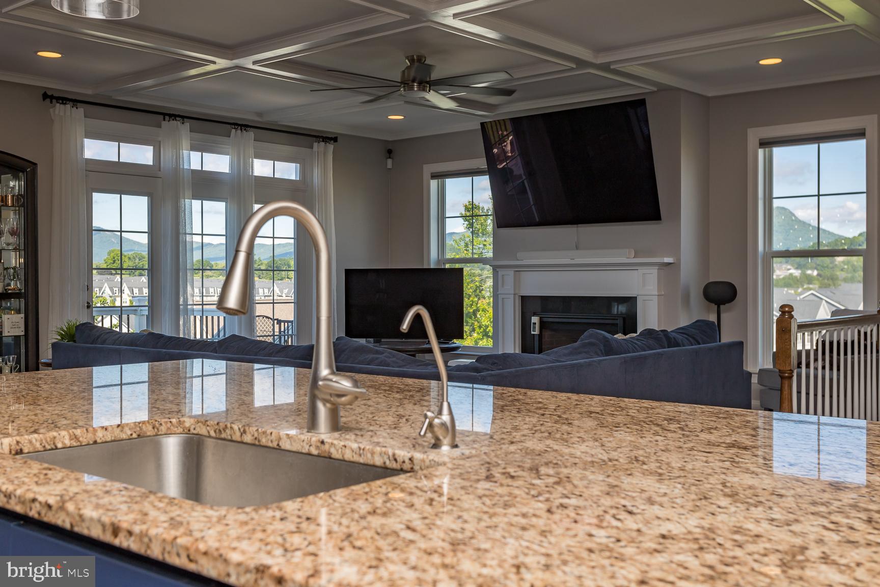 PRESTON LAKE - Residential