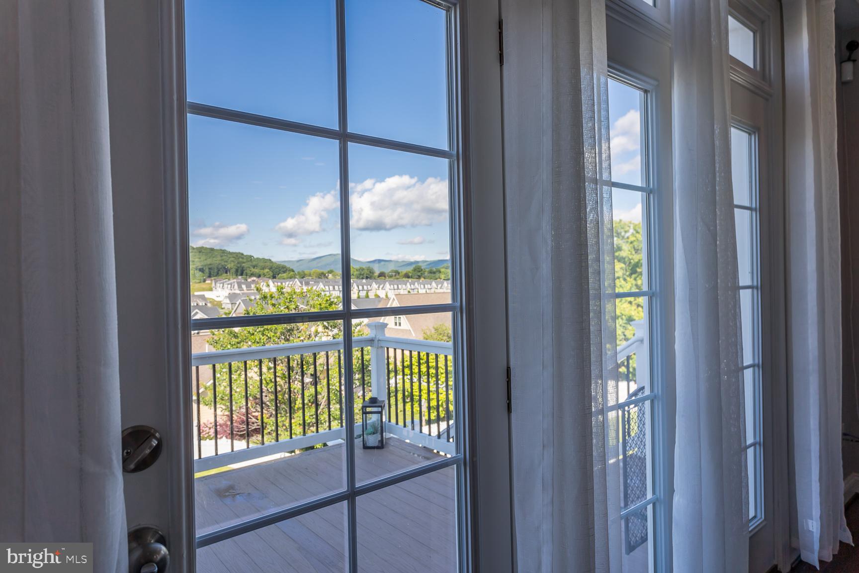 PRESTON LAKE - Residential