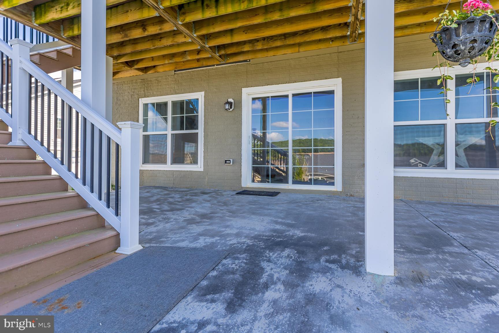 PRESTON LAKE - Residential