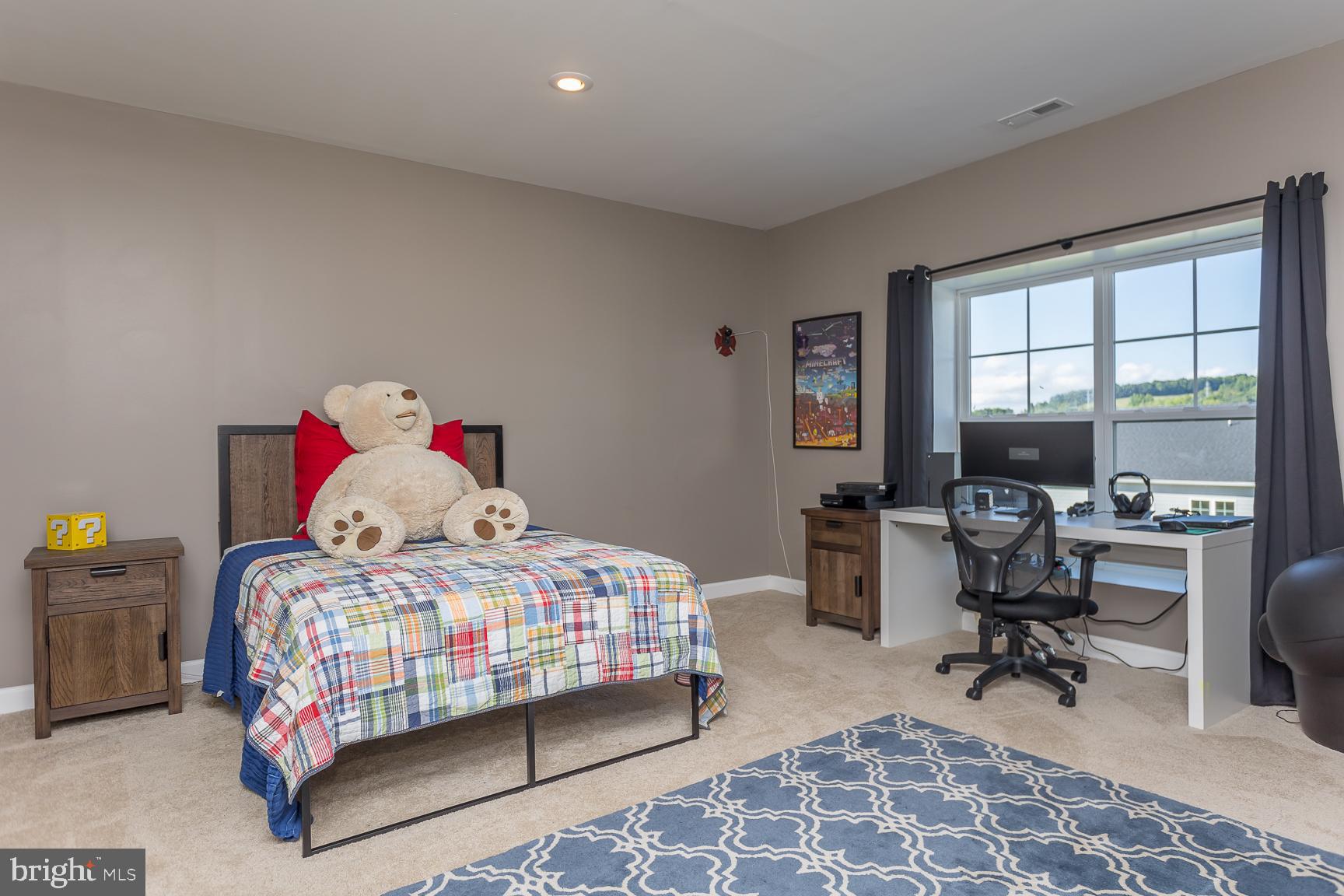 PRESTON LAKE - Residential