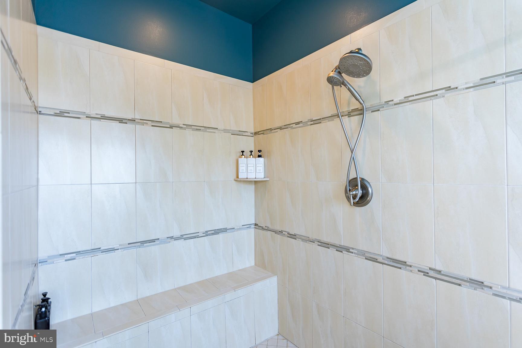 PRESTON LAKE - Residential