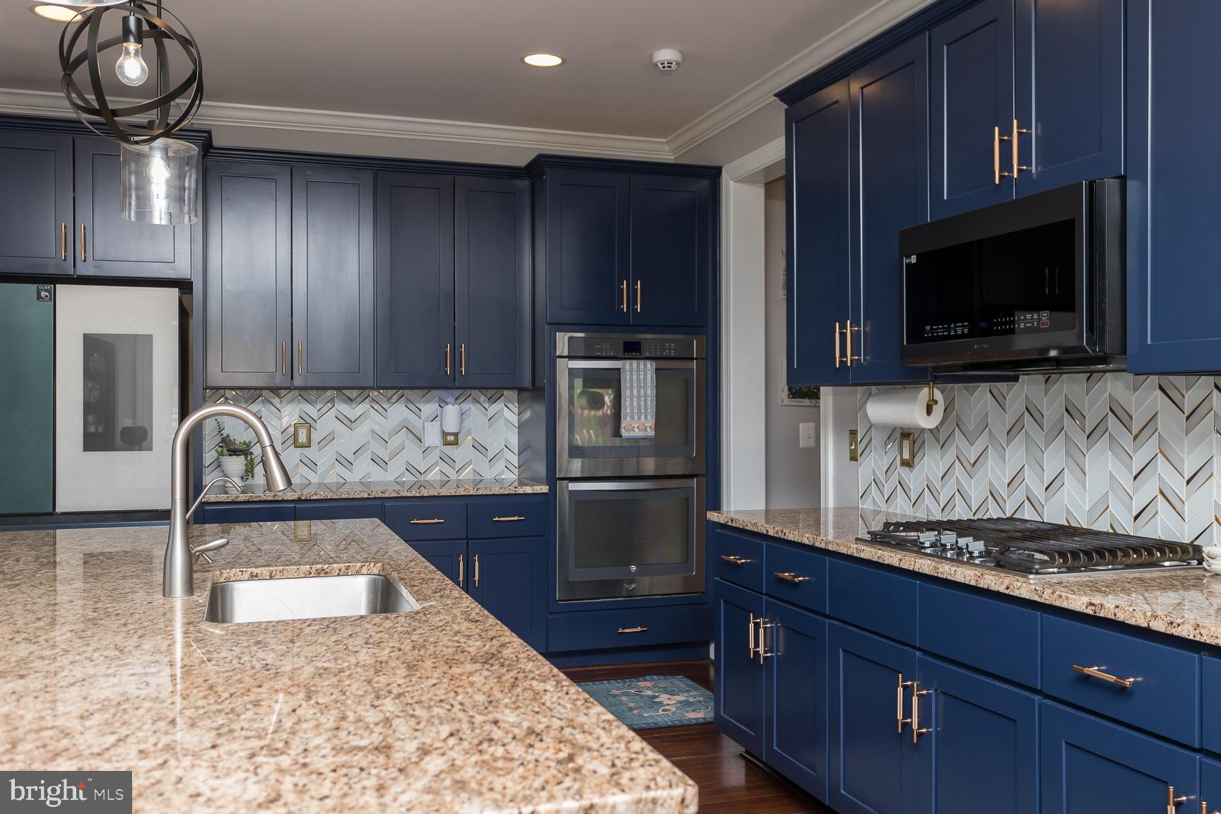 PRESTON LAKE - Residential