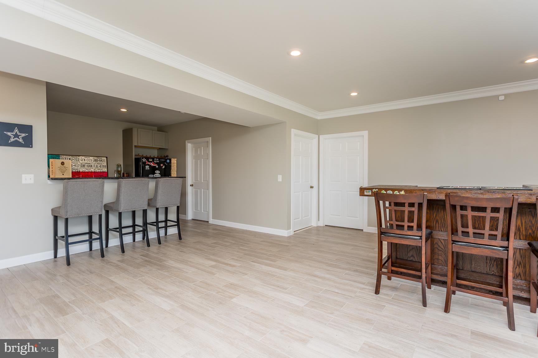 PRESTON LAKE - Residential