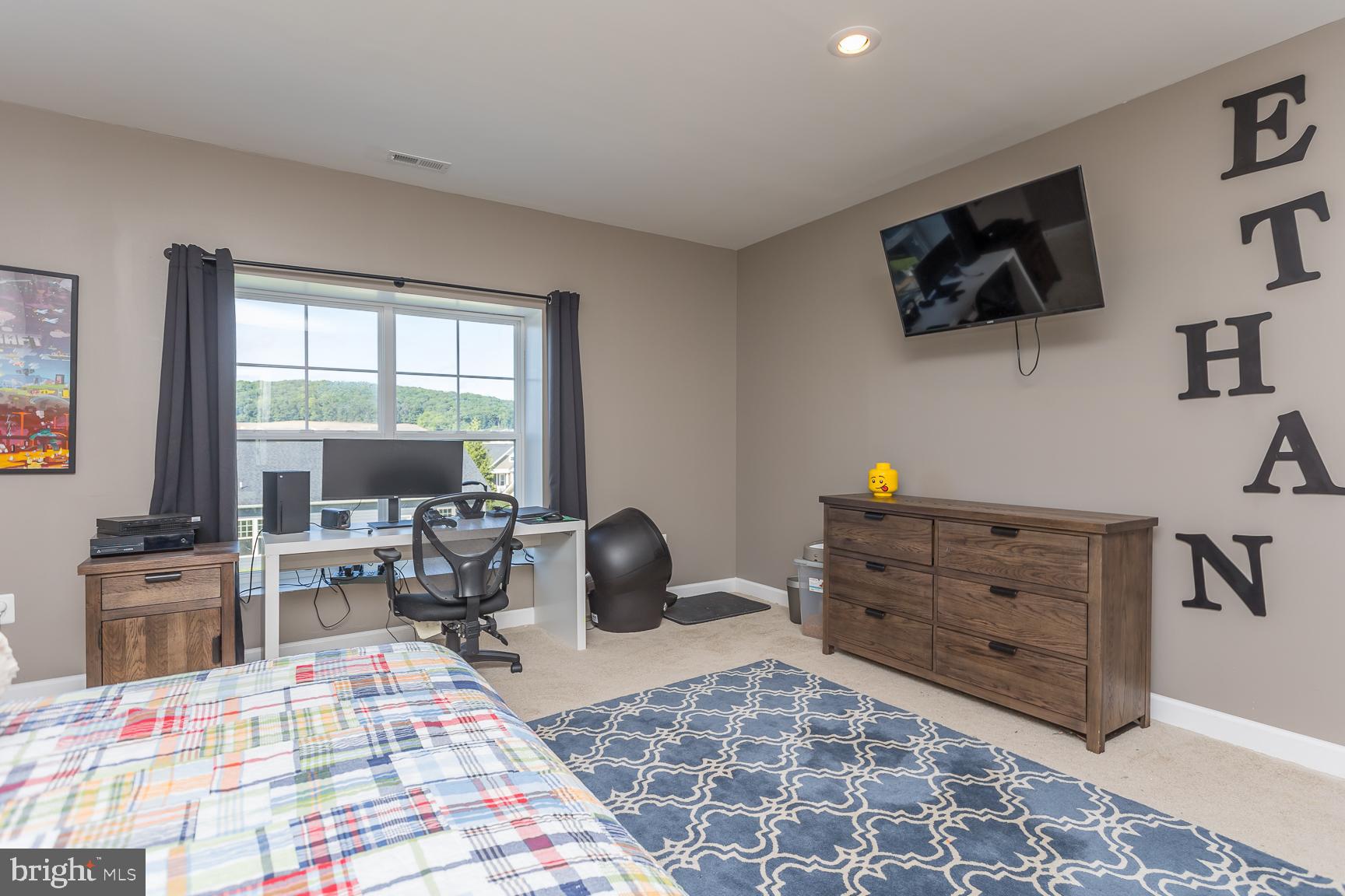 PRESTON LAKE - Residential