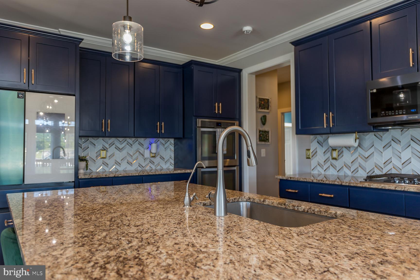 PRESTON LAKE - Residential