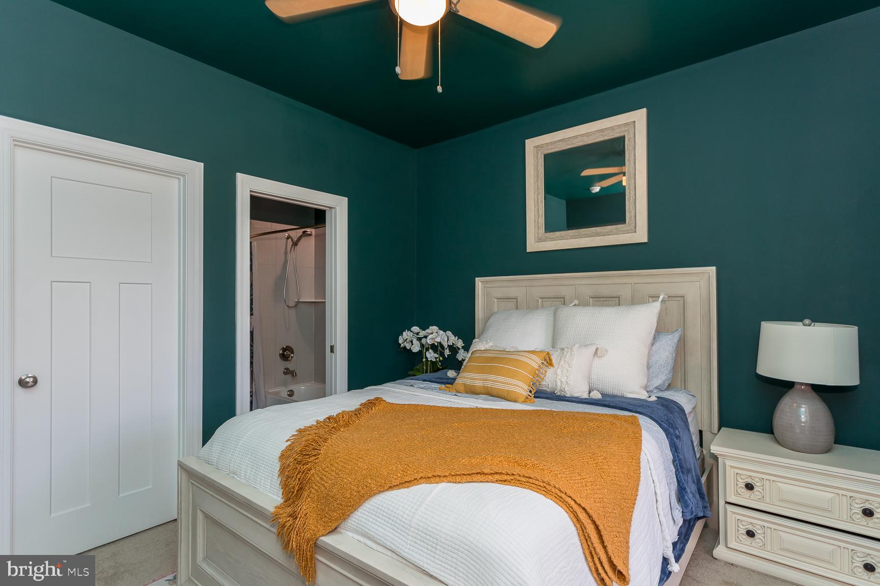 PRESTON LAKE - Residential