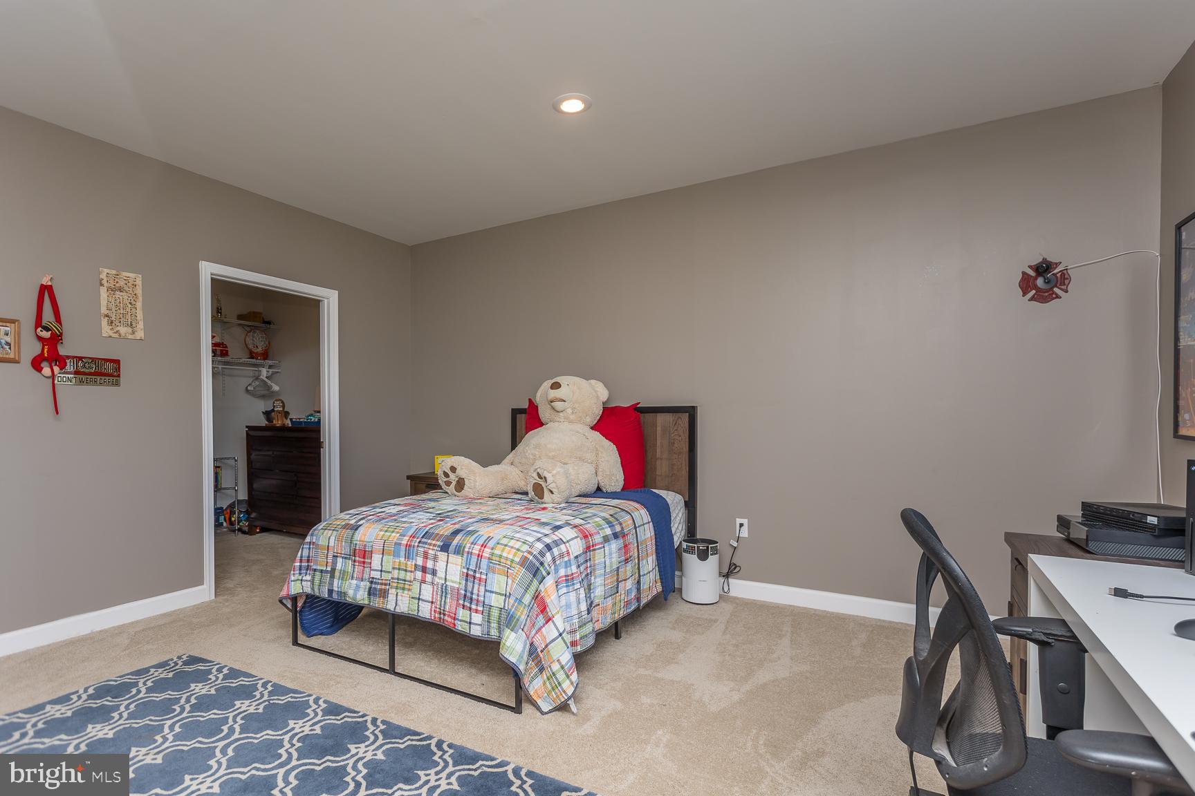 PRESTON LAKE - Residential