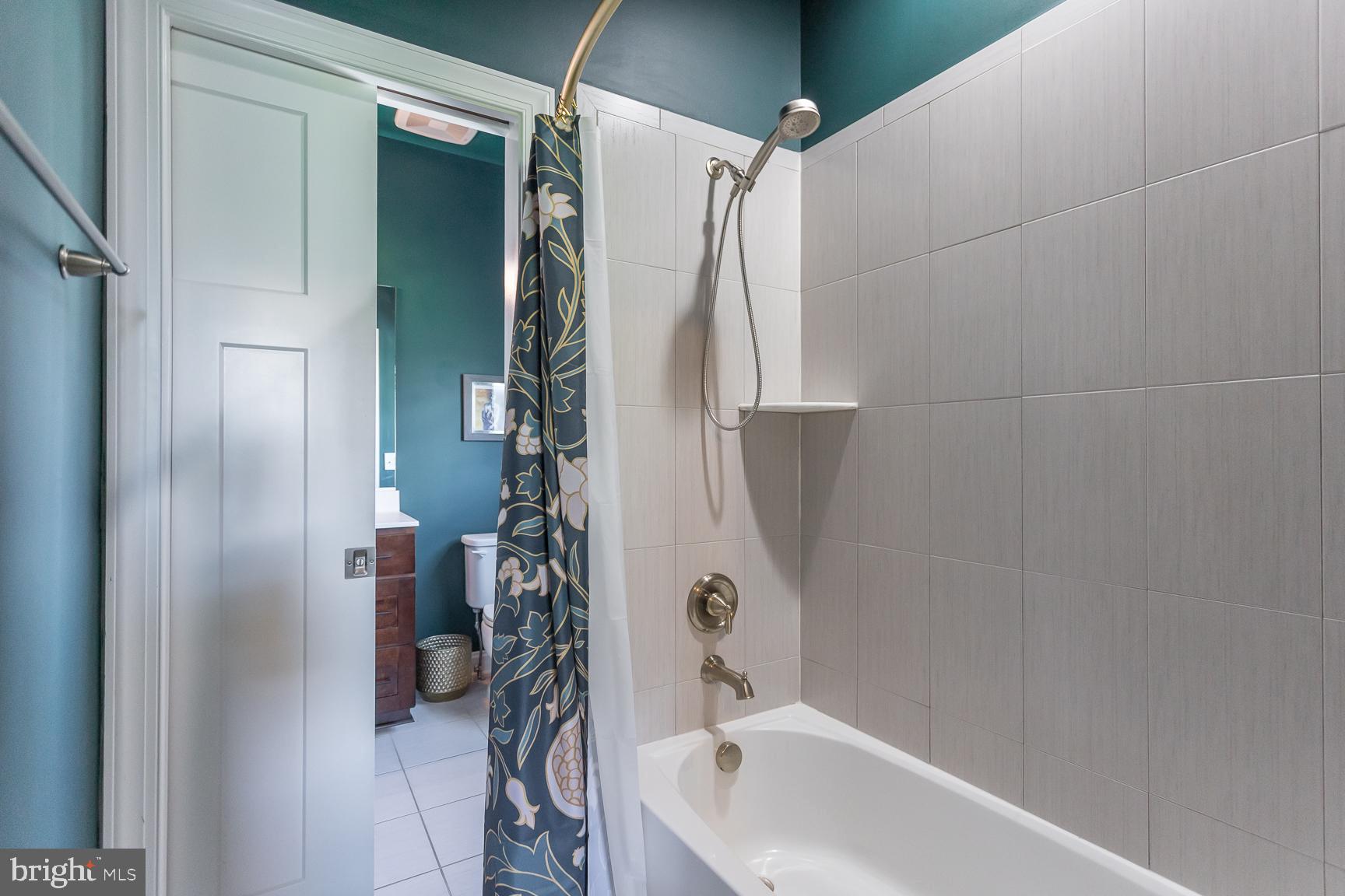 PRESTON LAKE - Residential