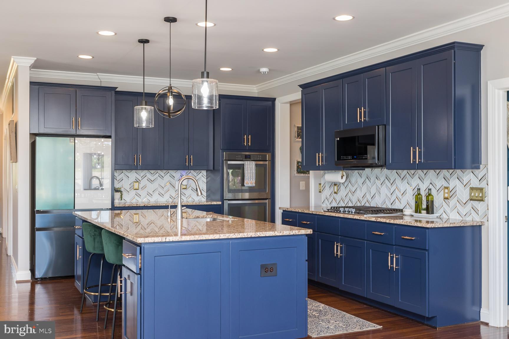 PRESTON LAKE - Residential