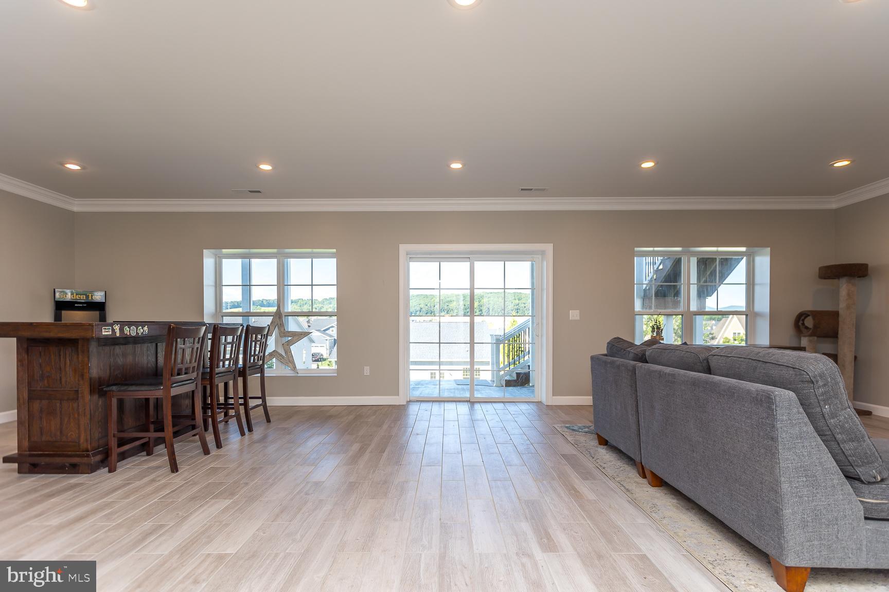 PRESTON LAKE - Residential