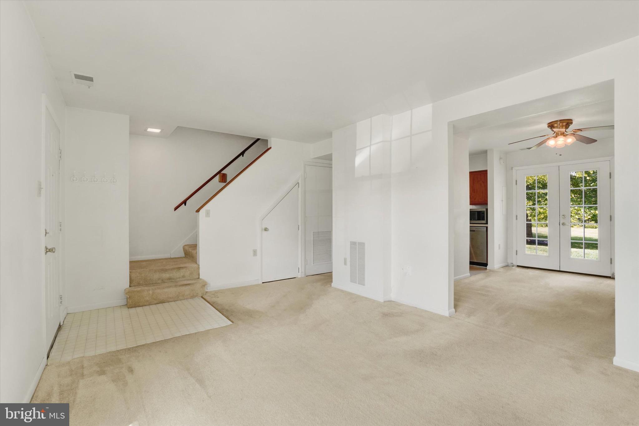 LEXINGTON WOODS - Residential