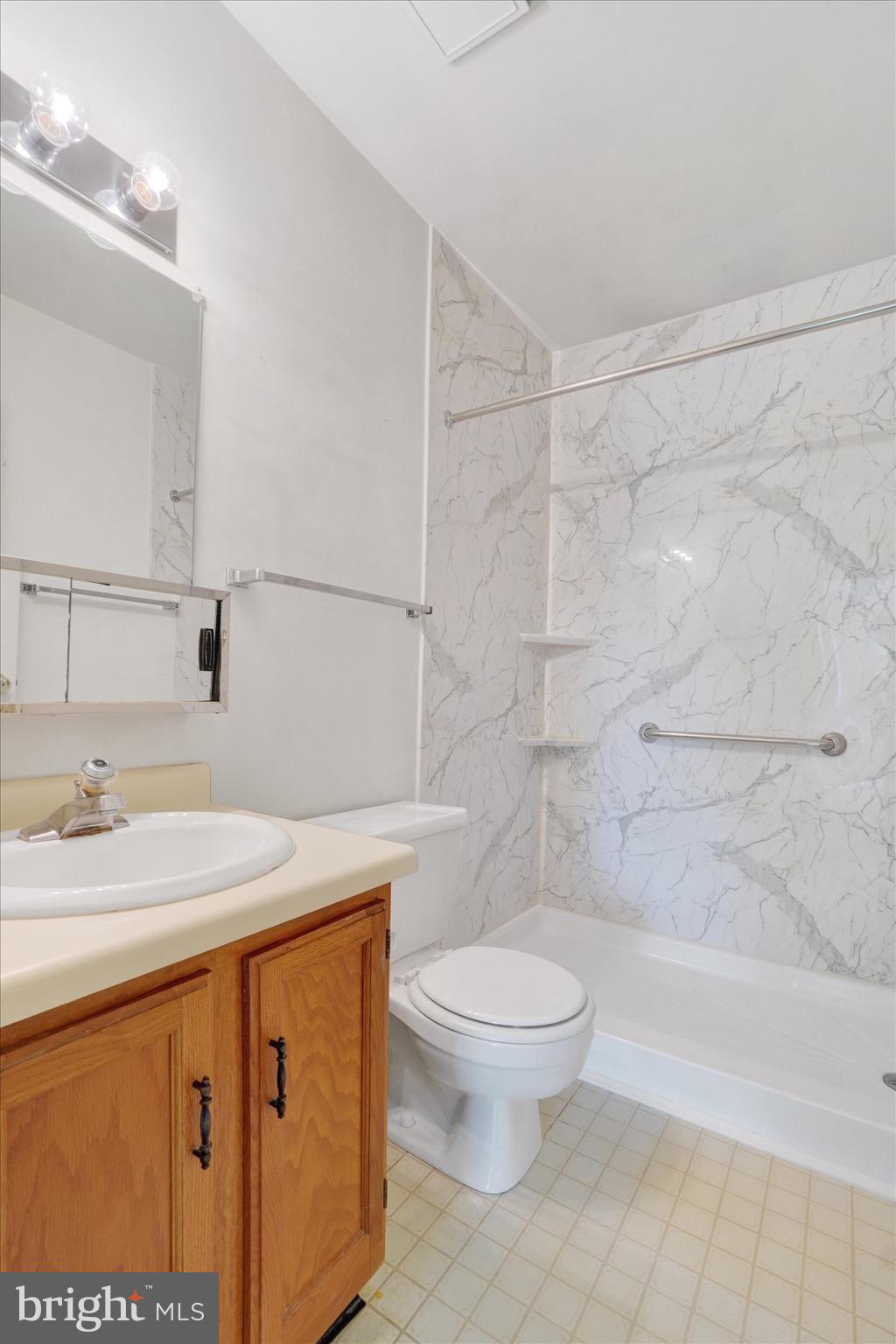 LEXINGTON WOODS - Residential