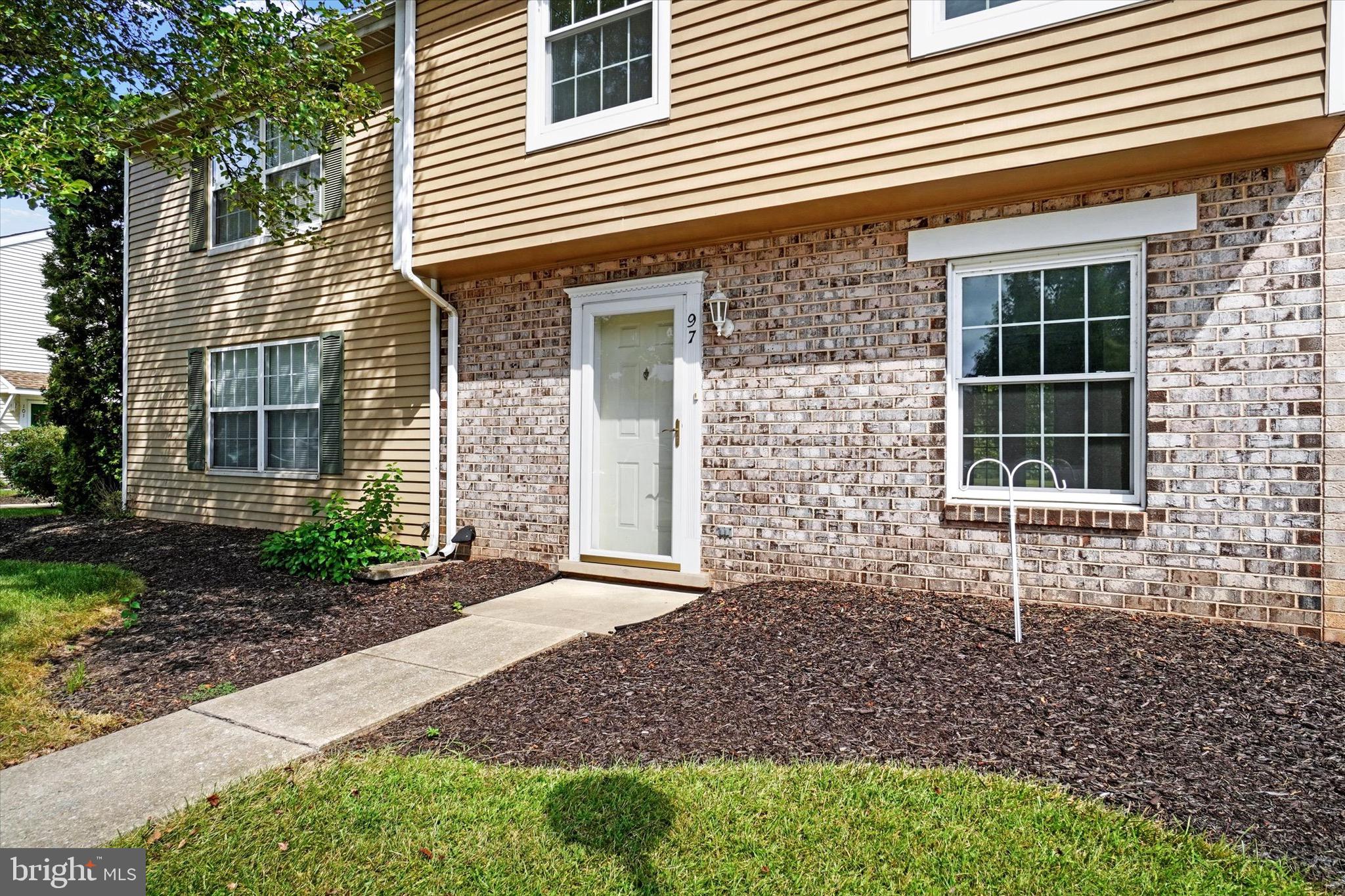 LEXINGTON WOODS - Residential