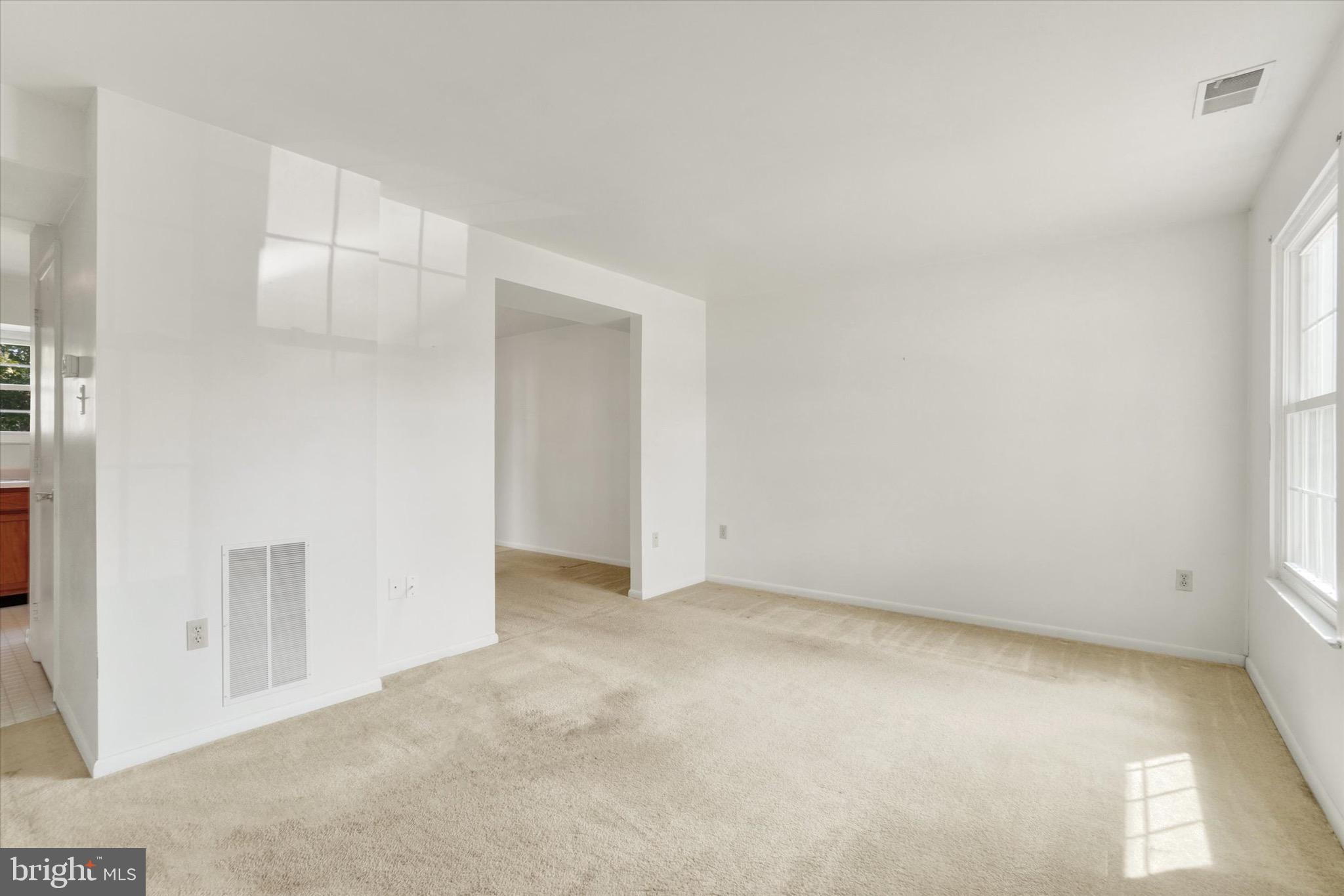 LEXINGTON WOODS - Residential