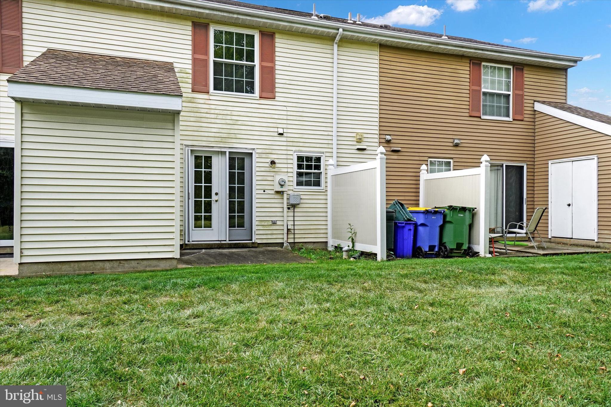 LEXINGTON WOODS - Residential