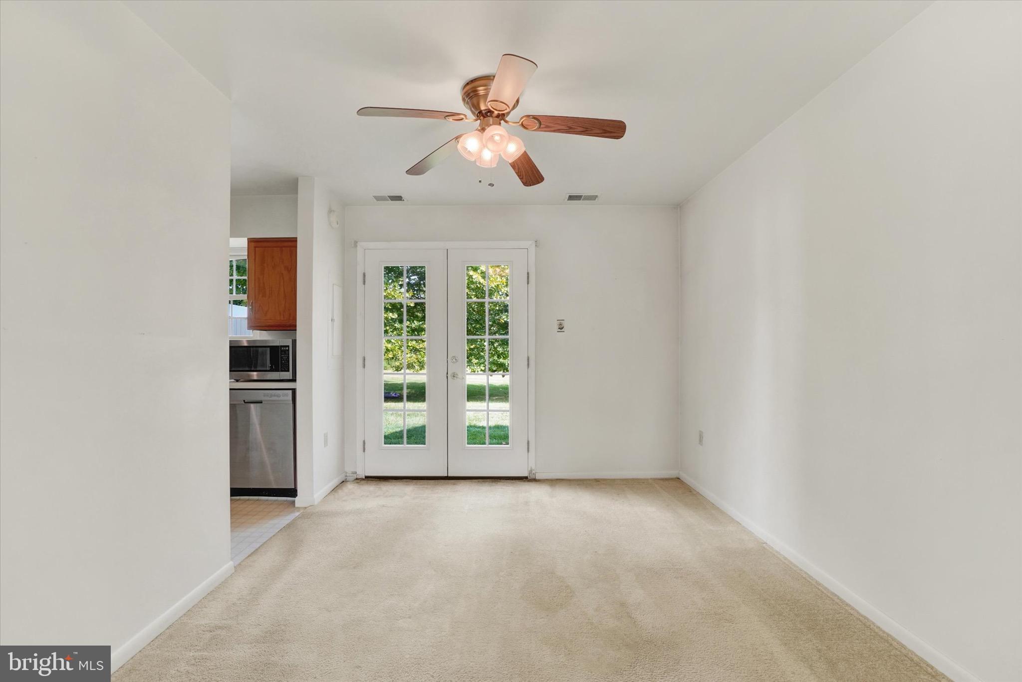 LEXINGTON WOODS - Residential