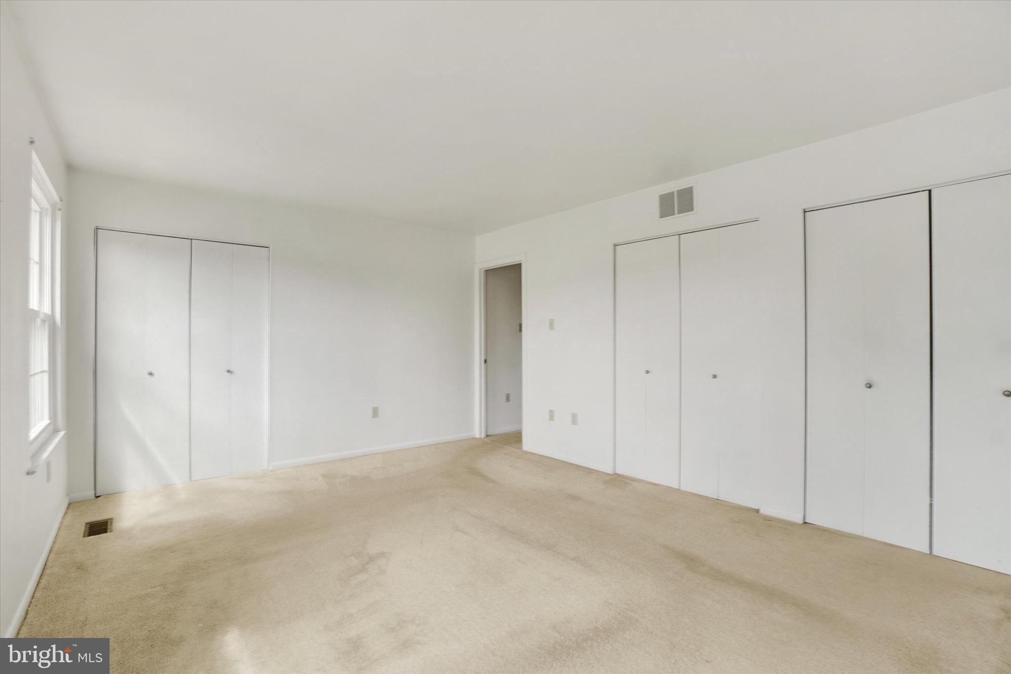 LEXINGTON WOODS - Residential